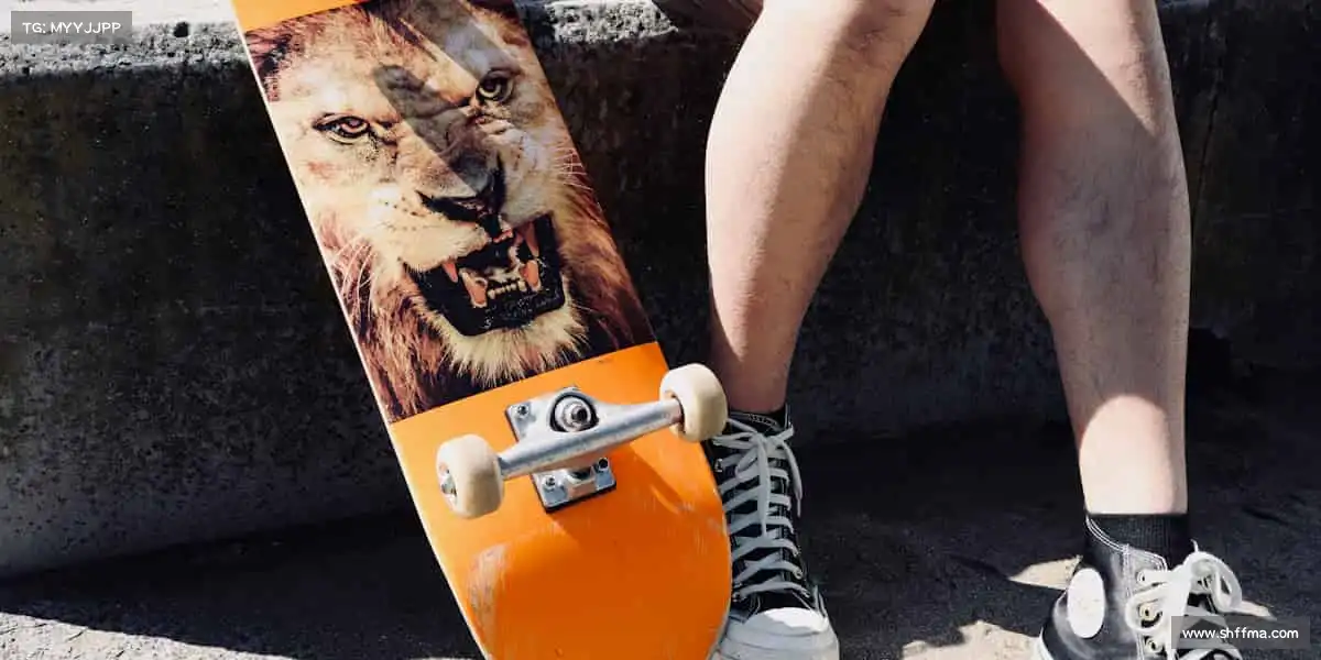 腾博汇游戏官方入口——🎿雪场飞驰！滑雪的速度，是冬季最燃的音符！